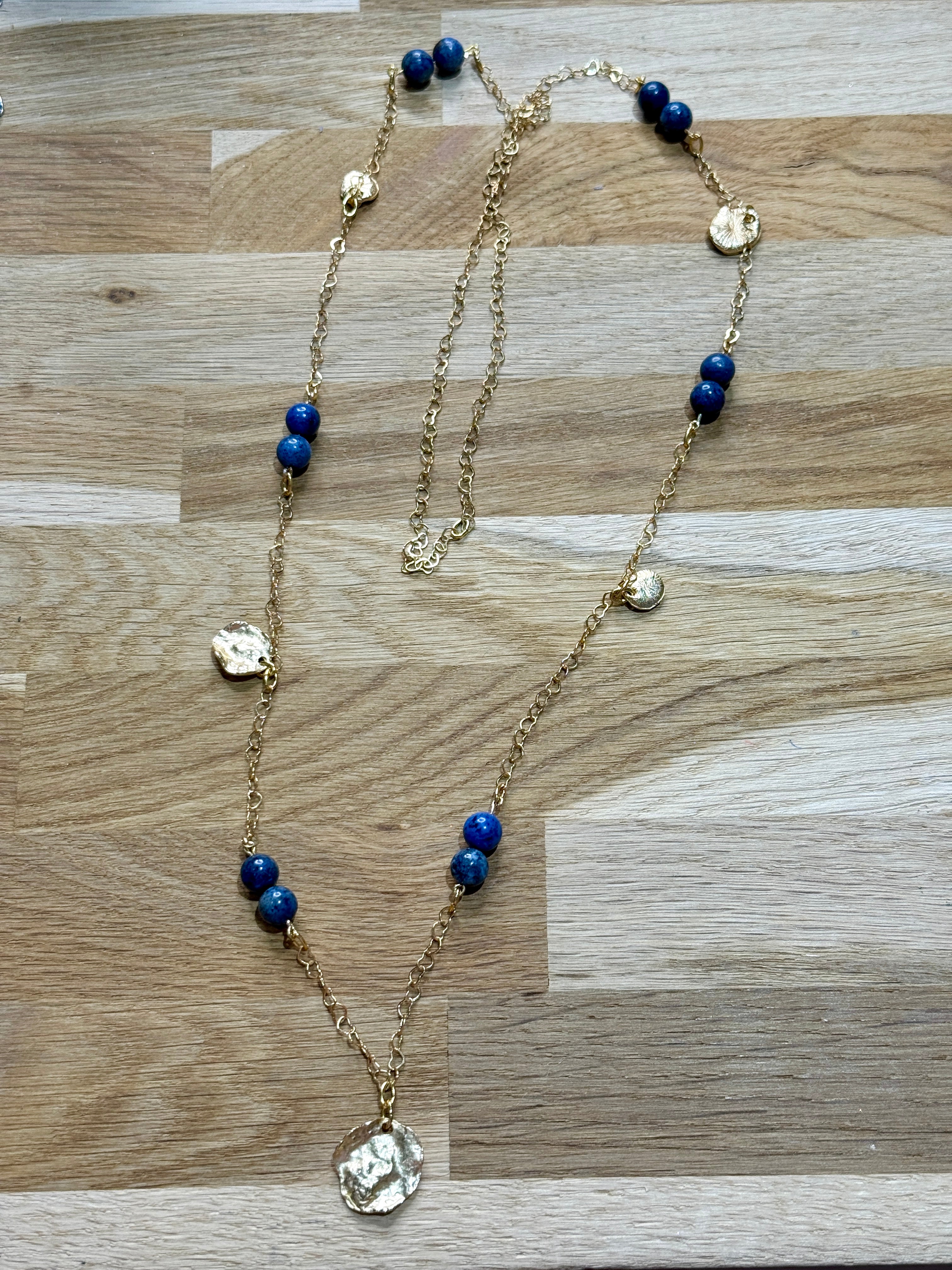 Sautoir-dumortierite-chaine-dore